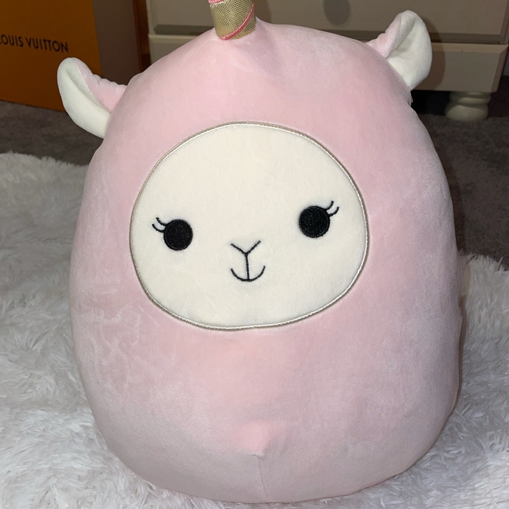 Alice Squishmallow
